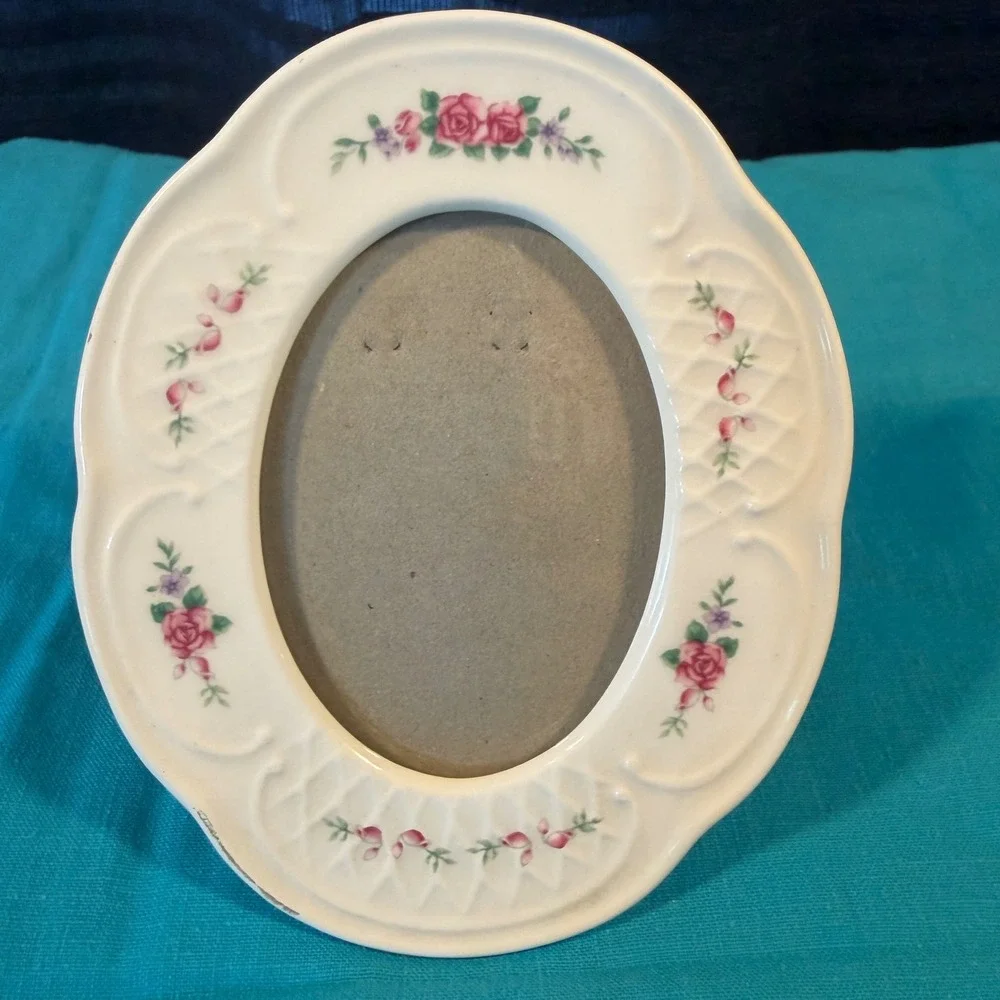 Vintage Floral Ceramic Oval Picture Frame Pink Roses Scalloped Edge Cottagecore